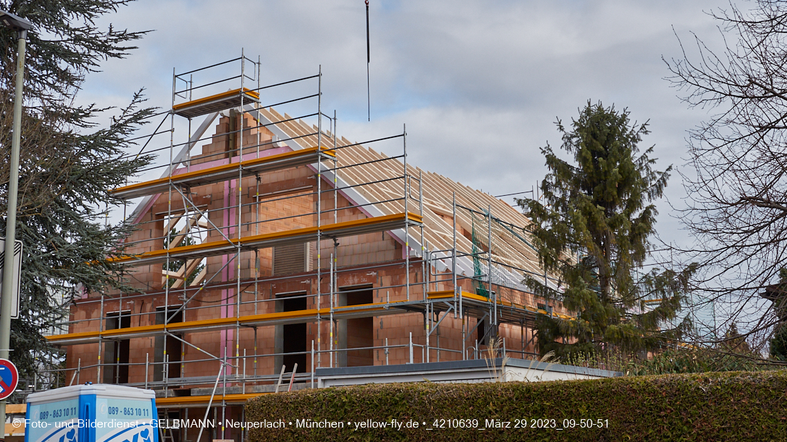 31.03.2023 - Baustelle zu einem Mehrfamilienhaus in der Niederalmstraße 16